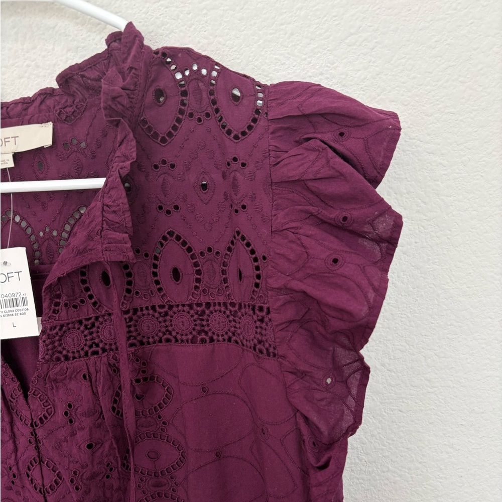 NWT LOFT Eyelet Flutter Sleeve Tie Neck Top Large Romantic Boho Chic Lightweight - Picture 5 of 8